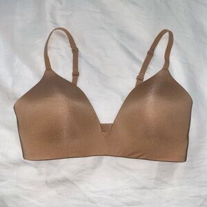skims wireless form t shirt demi bra